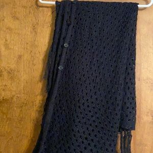GUC Lularoe Mimi Crochet Sweater Shawl Poncho Scarf Wrap Knit O/S BLACK Fringe.